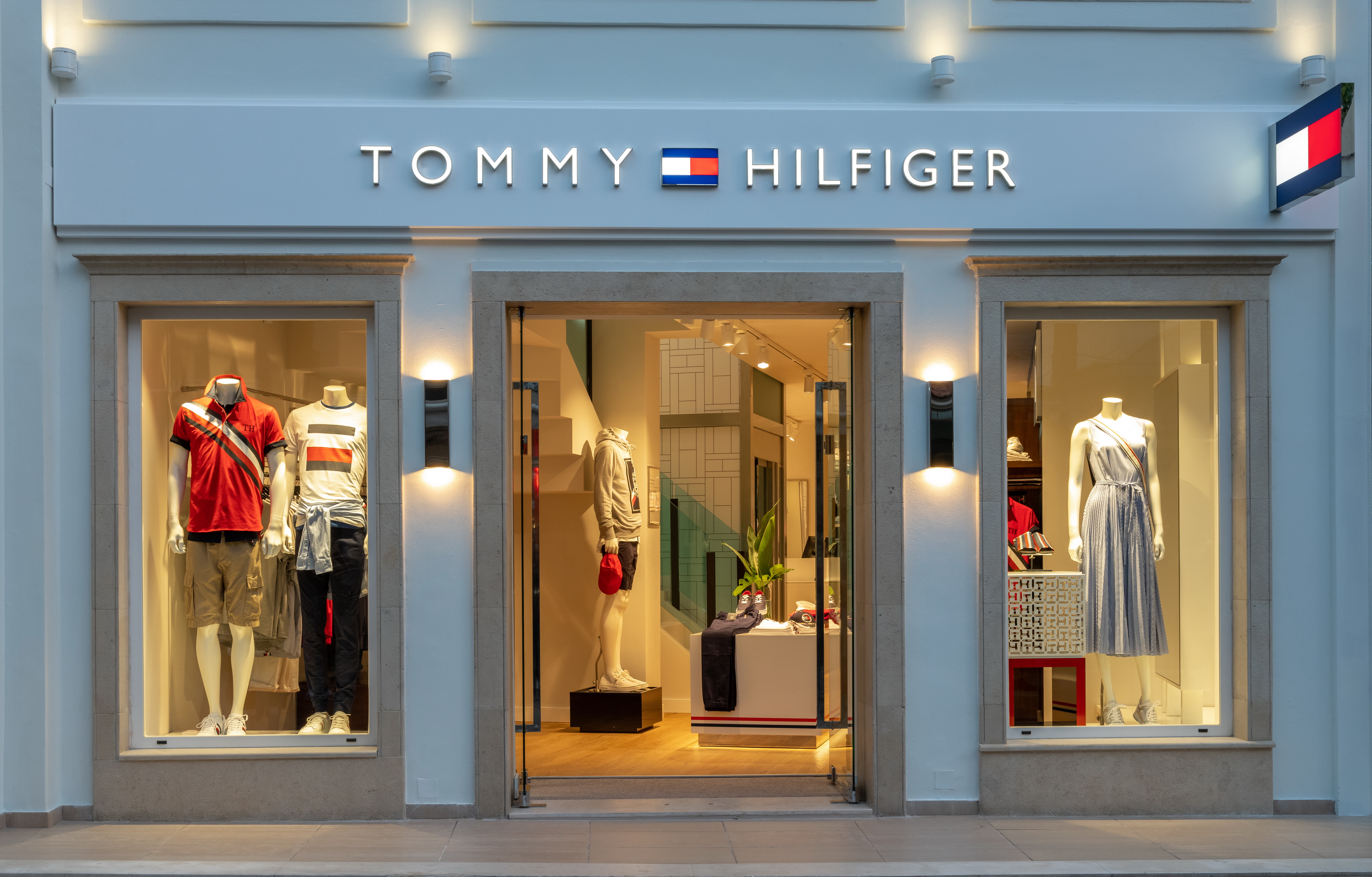 pvd-concept-projects-nona_simply-Tommy Hilfiger Heraklion (GR)-image-02.jpg